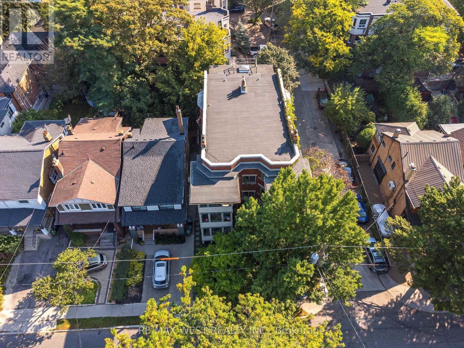 Single Family at 9B Humewood Drive, Toronto (Humewood-Cedarvale), Ontario - Photo 7 - RE/MAX Garden City Realty