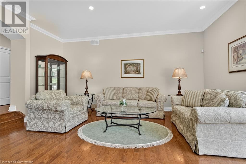 Single Family at 6786 CHRISTINE Court, Niagara Falls, Ontario - Photo 9 - RE/MAX Garden City Realty