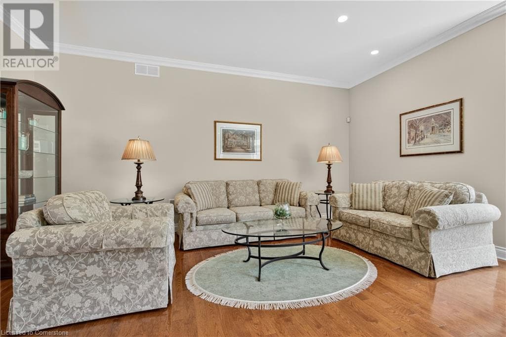 Single Family at 6786 CHRISTINE Court, Niagara Falls, Ontario - Photo 8 - RE/MAX Garden City Realty