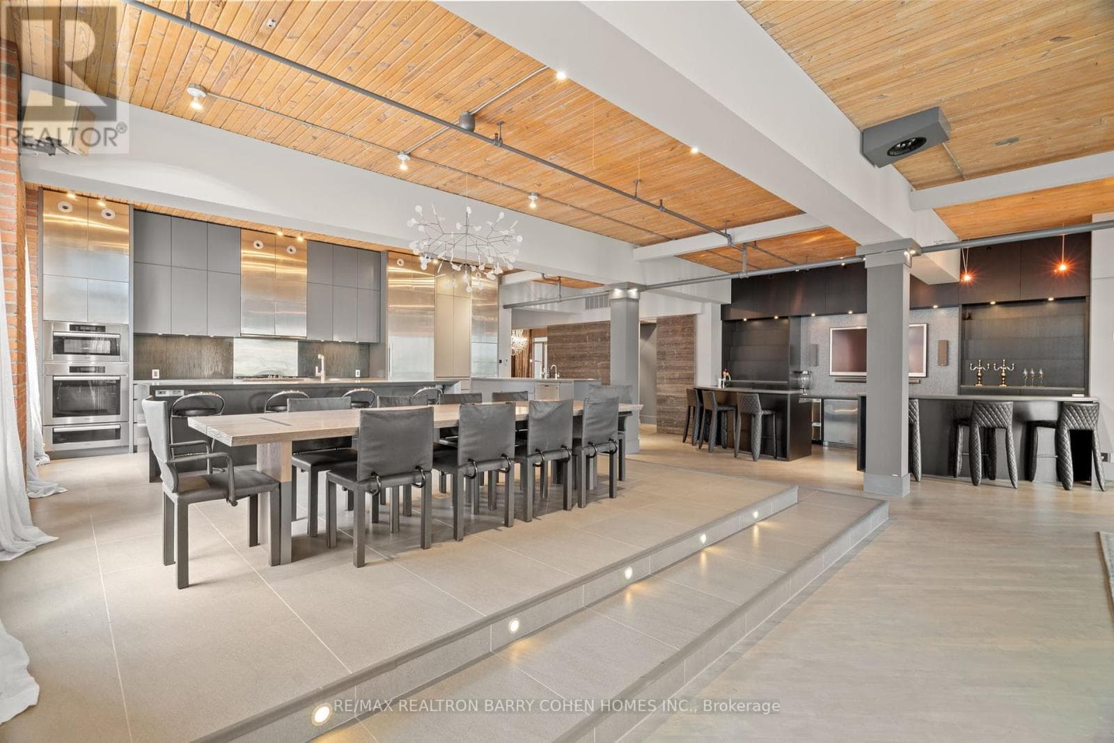 Single Family at 300- 468 Wellington Street, Toronto (Waterfront Communities), Ontario - Photo 7 - RE/MAX Garden City Realty