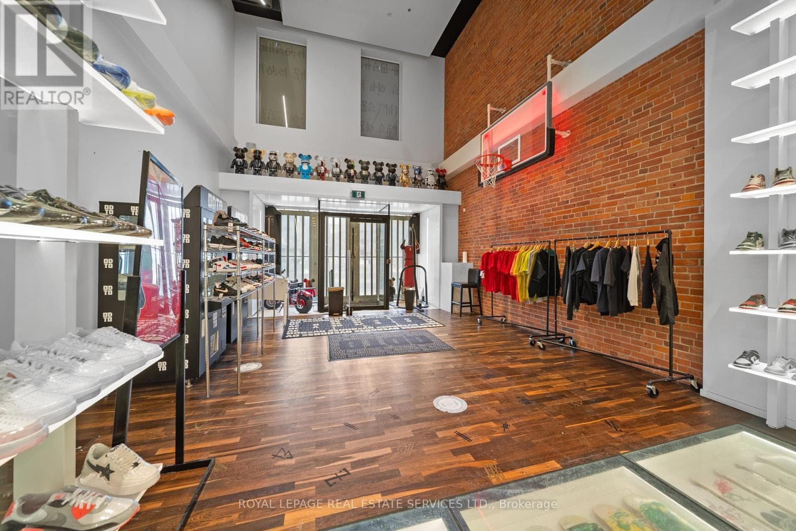 Retail at 273 Queen Street, Toronto (Waterfront Communities), Ontario - Photo 5 - RE/MAX Garden City Realty