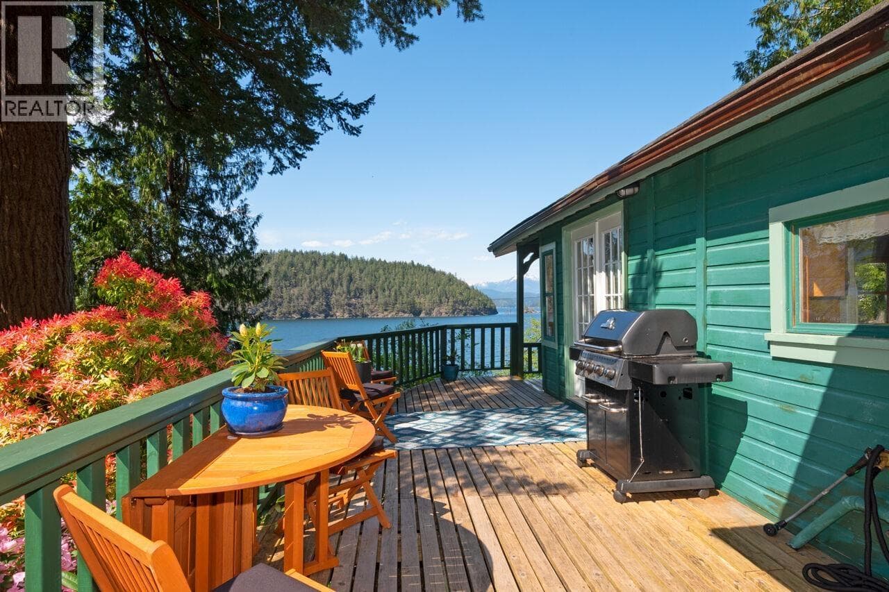 Single Family at 1587 MOUNT GARDNER Road, Bowen Island, British Columbia - Photo 2 - RE/MAX Garden City Realty