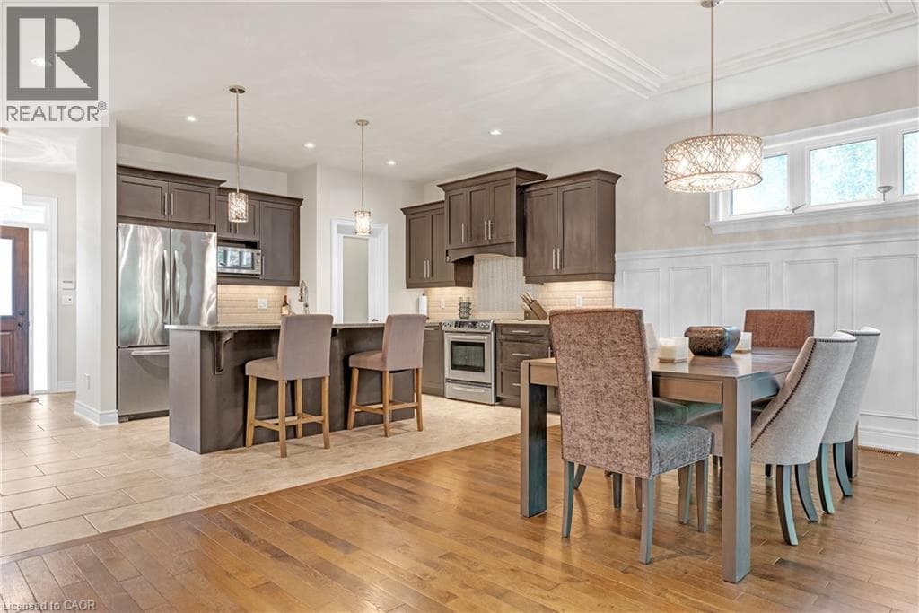 Single Family at 22 CREEKSIDE Drive, Niagara-on-the-Lake, Ontario - Photo 6 - RE/MAX Garden City Realty