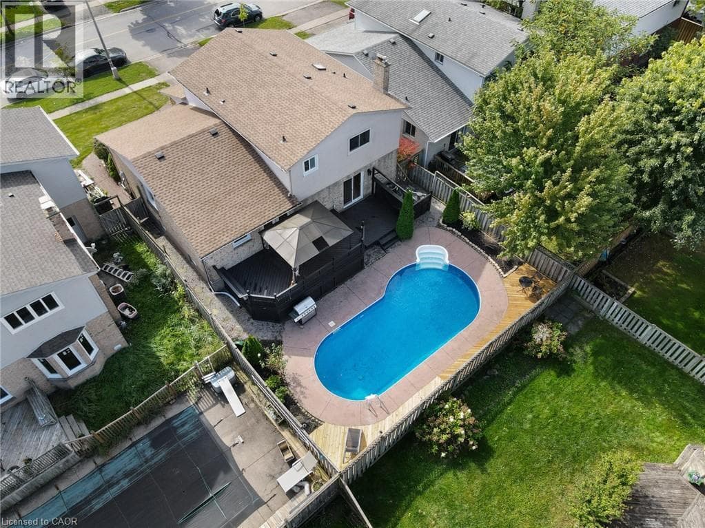 Single Family at 24 KEEFER Road, Thorold, Ontario - Photo 3 - RE/MAX Garden City Realty