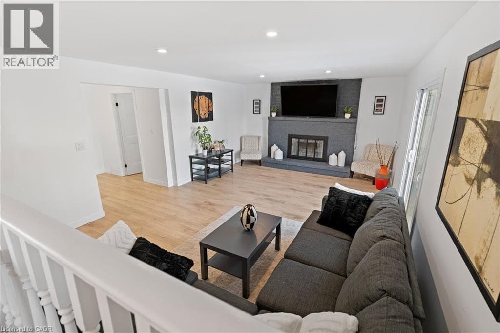 Single Family at 24 KEEFER Road, Thorold, Ontario - Photo 8 - RE/MAX Garden City Realty