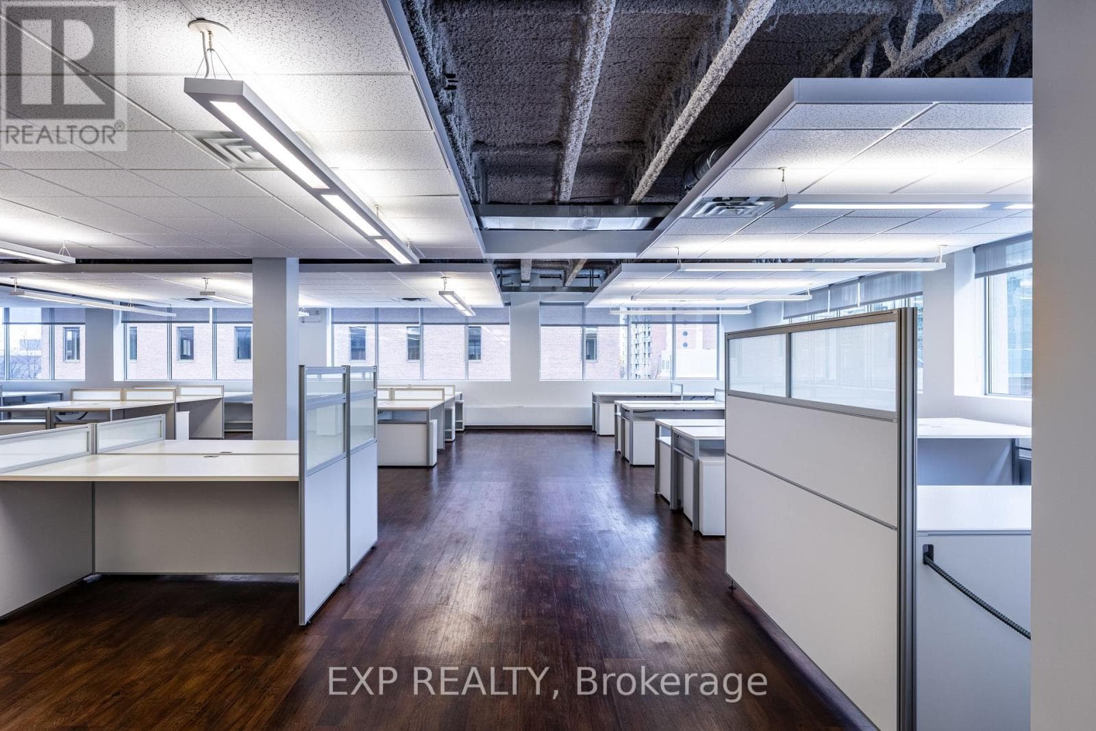 Retail at 396 Cooper Street, Ottawa, Ontario - Photo 4 - RE/MAX Garden City Realty