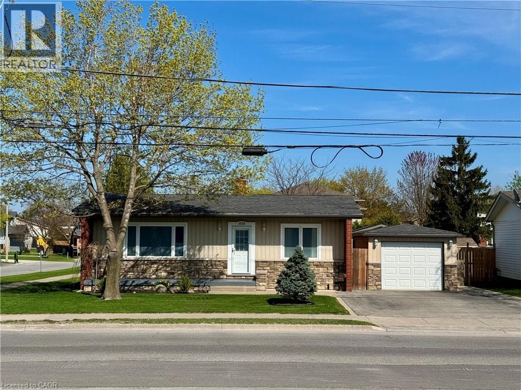 Single Family at 4539 ONTARIO Street, Lincoln, Ontario - Photo 6 - RE/MAX Garden City Realty