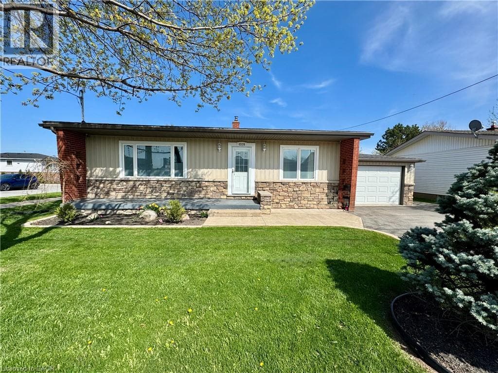 Single Family at 4539 ONTARIO Street, Lincoln, Ontario - Photo 3 - RE/MAX Garden City Realty