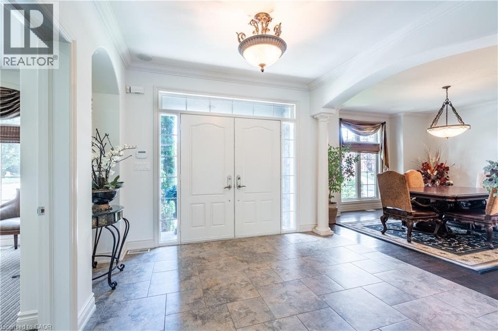 Single Family at 3542 MATTHEWS Drive, Niagara Falls, Ontario - Photo 6 - RE/MAX Garden City Realty