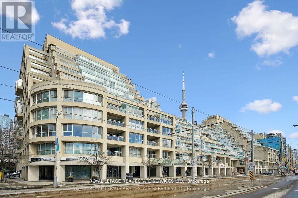Single Family at 601- 480 Queens Quay, Toronto (Waterfront Communities), Ontario - Photo 2 - RE/MAX Garden City Realty