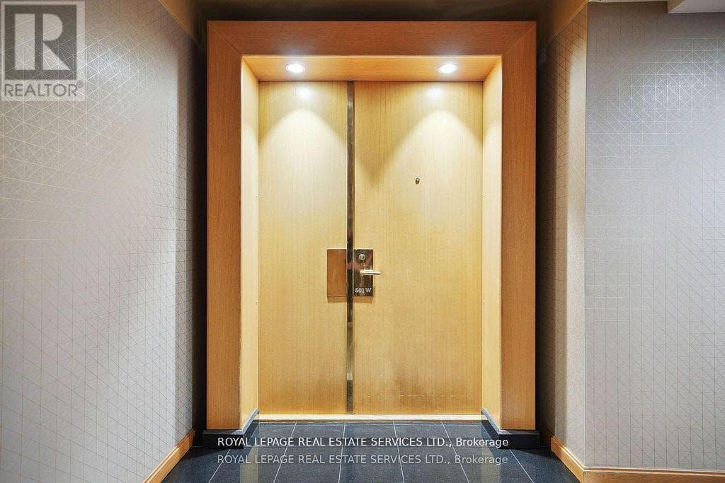 Single Family at 601- 480 Queens Quay, Toronto (Waterfront Communities), Ontario - Photo 5 - RE/MAX Garden City Realty