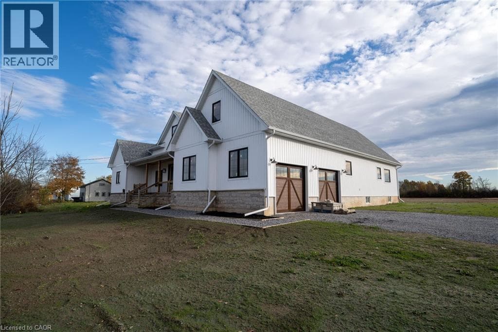 Single Family at 3809 NETHERBY Road, Fort Erie, Ontario - Photo 5 - RE/MAX Garden City Realty