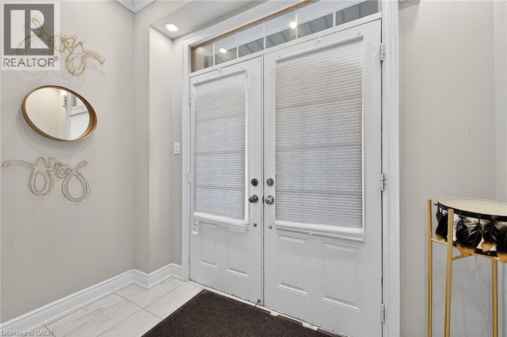 Single Family at 7809 HACKBERRY Trail, Niagara Falls, Ontario - Photo 3 - RE/MAX Garden City Realty