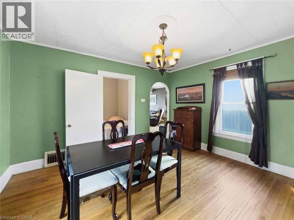 Single Family at 268 EMERICK Avenue, Fort Erie, Ontario - Photo 10 - RE/MAX Garden City Realty