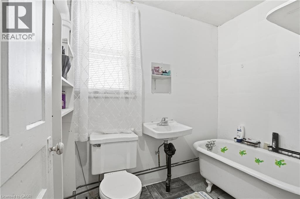 Single Family at 83 NICKEL Street, Port Colborne, Ontario - Photo 8 - RE/MAX Garden City Realty