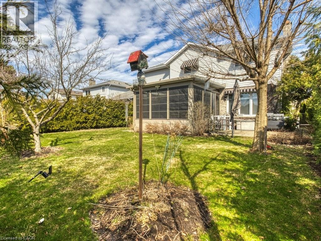 Single Family at 21 BASCARY Crescent, St. Catharines, Ontario - Photo 4 - RE/MAX Garden City Realty