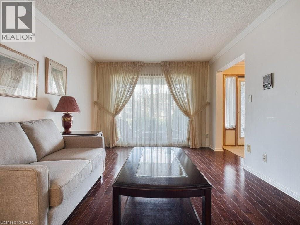 Single Family at 21 BASCARY Crescent, St. Catharines, Ontario - Photo 9 - RE/MAX Garden City Realty