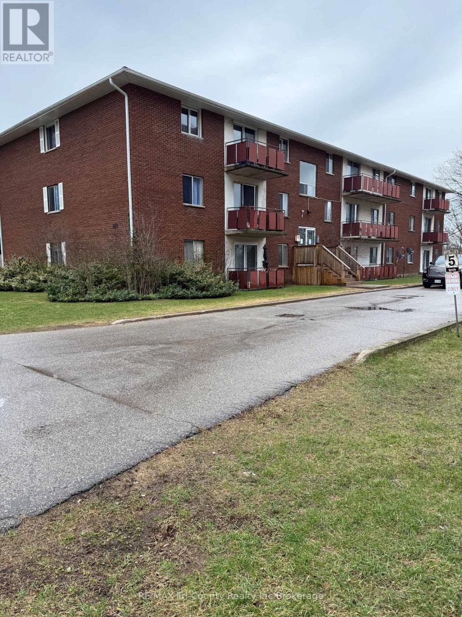 302- 191 Lisgar Avenue