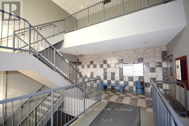 Retail at G40- 339 WELLINGTON Road, London South (South G), Ontario - Photo 4 - RE/MAX Garden City Realty