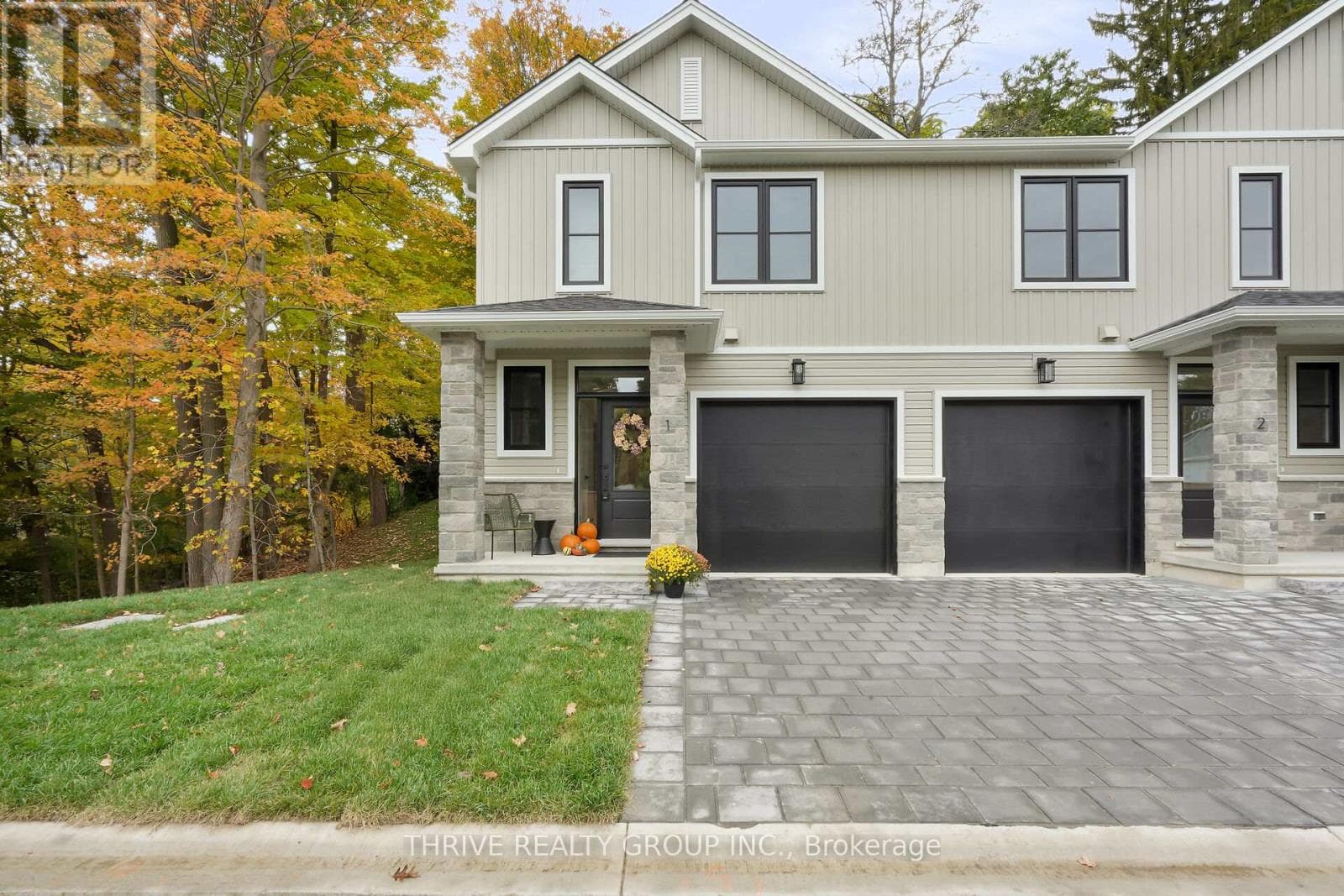 9- 279 HILL Street