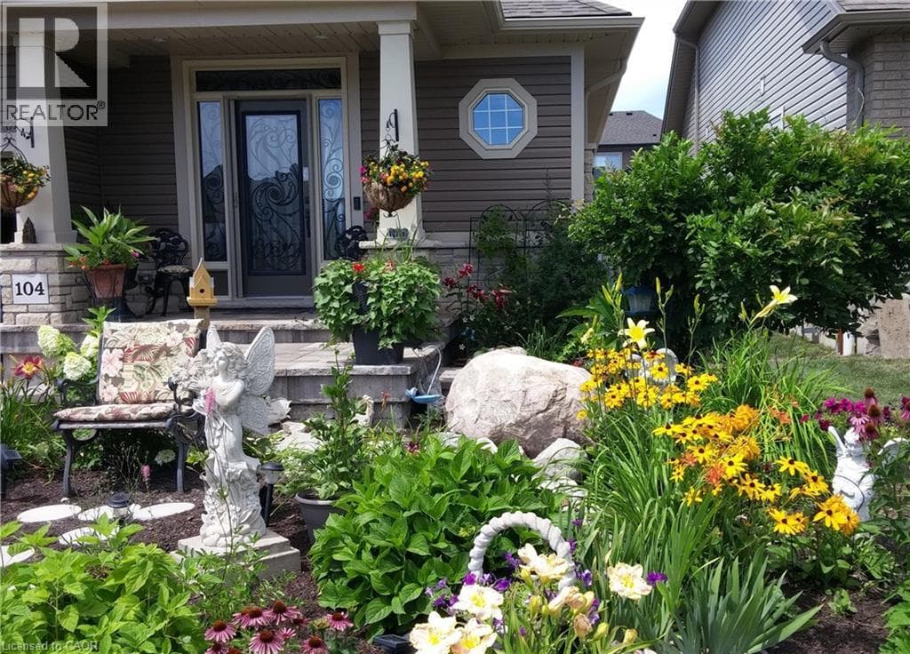 Single Family at 104 ANASTASIA Boulevard, West Lincoln, Ontario - Photo 4 - RE/MAX Garden City Realty