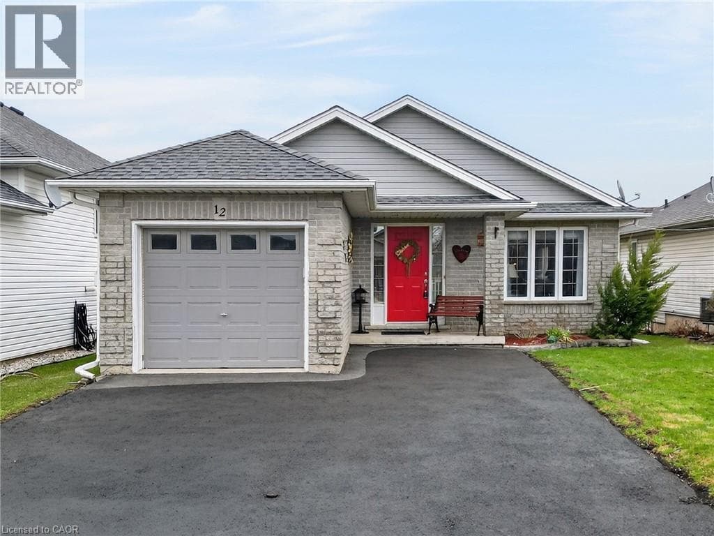 12 COURTNEY Crescent