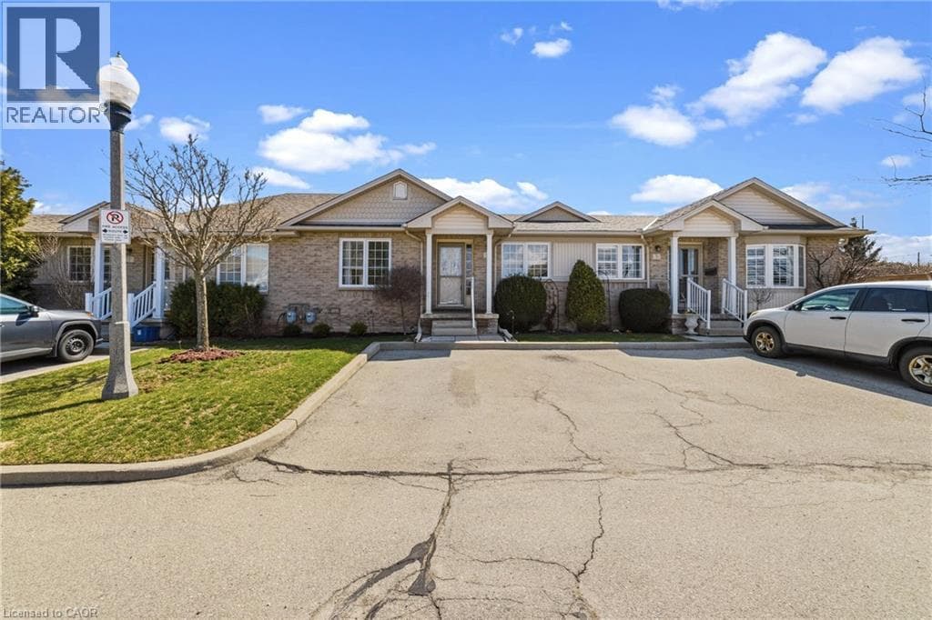 Single Family at 6- 24 KENYON Crescent, Grimsby, Ontario - Photo 2 - RE/MAX Garden City Realty