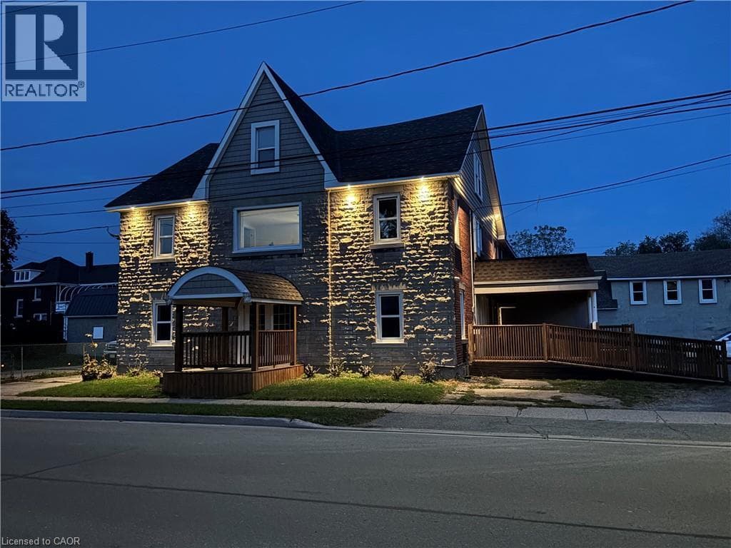 Single Family at 4- 803 KING Street, Port Colborne, Ontario - Photo 9 - RE/MAX Garden City Realty