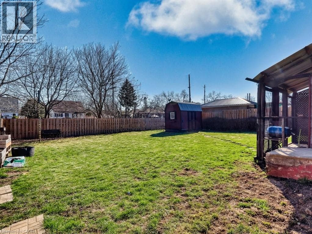 Single Family at 52 CARTER Street, Port Colborne, Ontario - Photo 3 - RE/MAX Garden City Realty