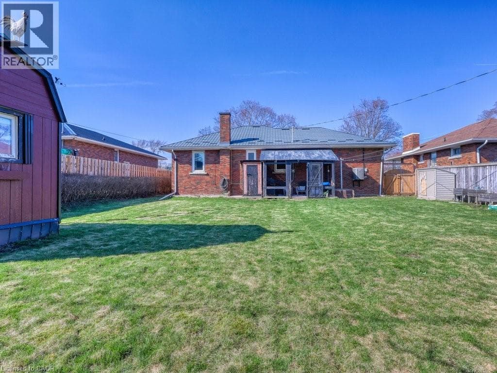 Single Family at 52 CARTER Street, Port Colborne, Ontario - Photo 4 - RE/MAX Garden City Realty