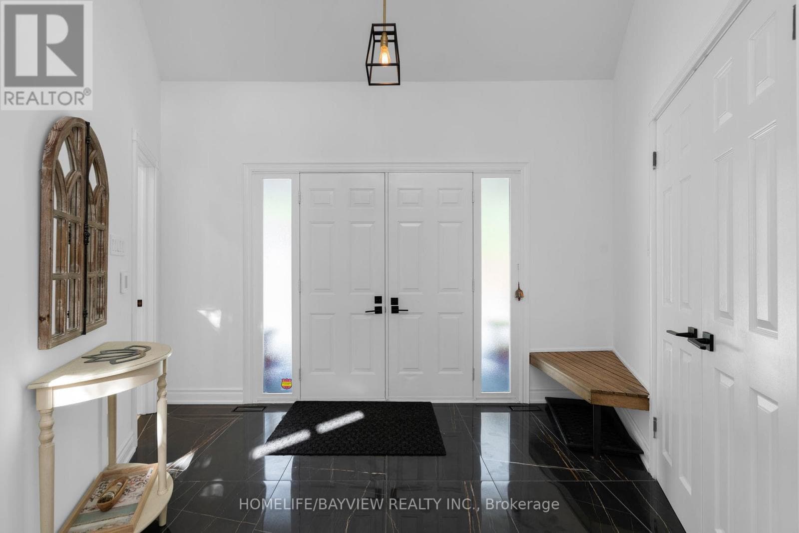 Single Family at 23 Country club Lane, Oro-Medonte (Horseshoe Valley), Ontario - Photo 4 - RE/MAX Garden City Realty