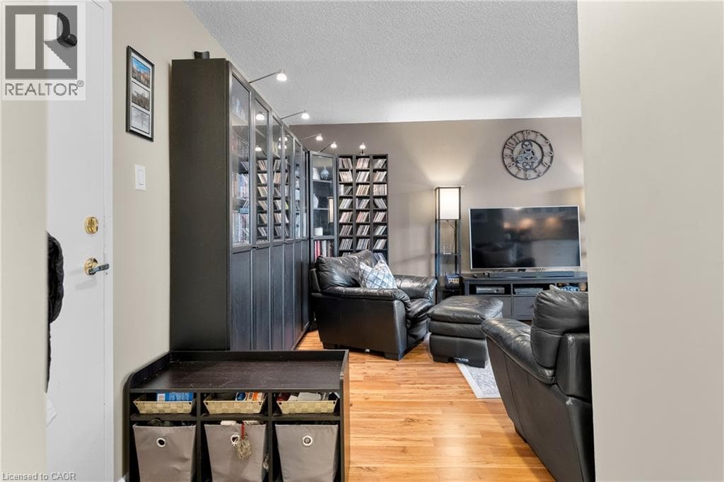 Single Family at 407- 6390 HUGGINS Street, Niagara Falls, Ontario - Photo 5 - RE/MAX Garden City Realty