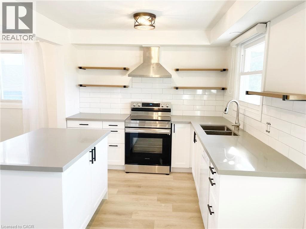 Single Family at 54 NELLO Street, St. Catharines, Ontario - Photo 8 - RE/MAX Garden City Realty