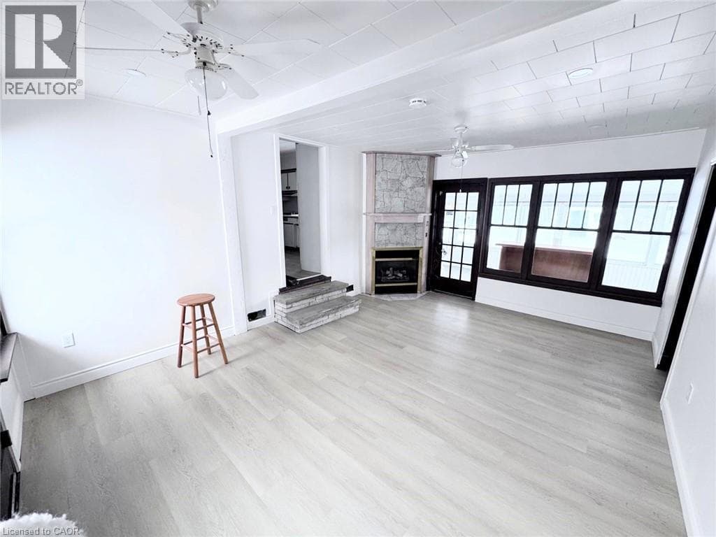 Single Family at 1132 SPEARS Road, Fort Erie, Ontario - Photo 2 - RE/MAX Garden City Realty