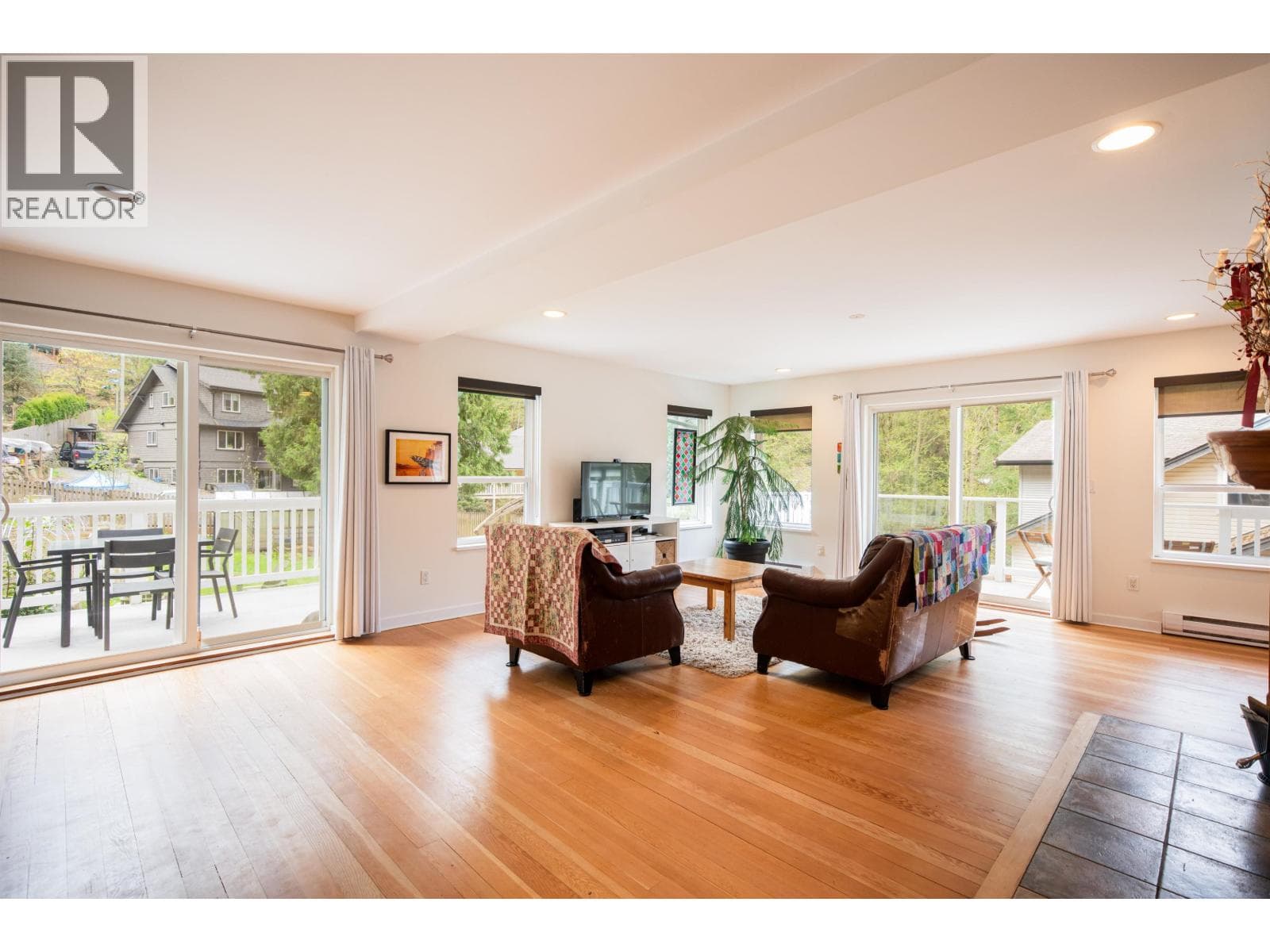 Single Family at 1288 EAGLE CLIFF Road, Bowen Island, British Columbia - Photo 8 - RE/MAX Garden City Realty