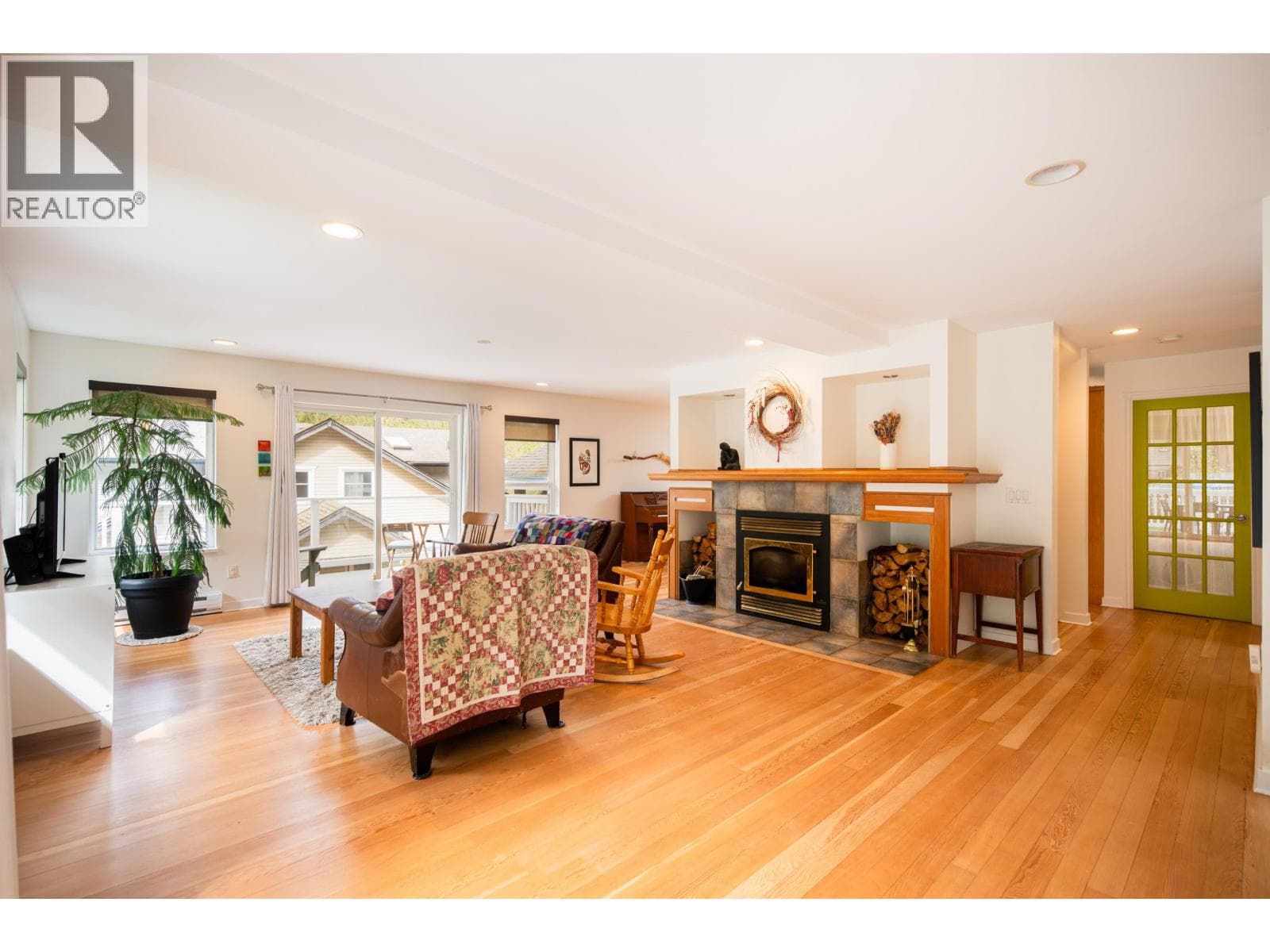 Single Family at 1288 EAGLE CLIFF Road, Bowen Island, British Columbia - Photo 10 - RE/MAX Garden City Realty