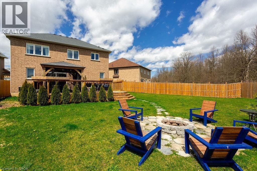 Single Family at 7776 TUPELO Crescent, Niagara Falls, Ontario - Photo 7 - RE/MAX Garden City Realty
