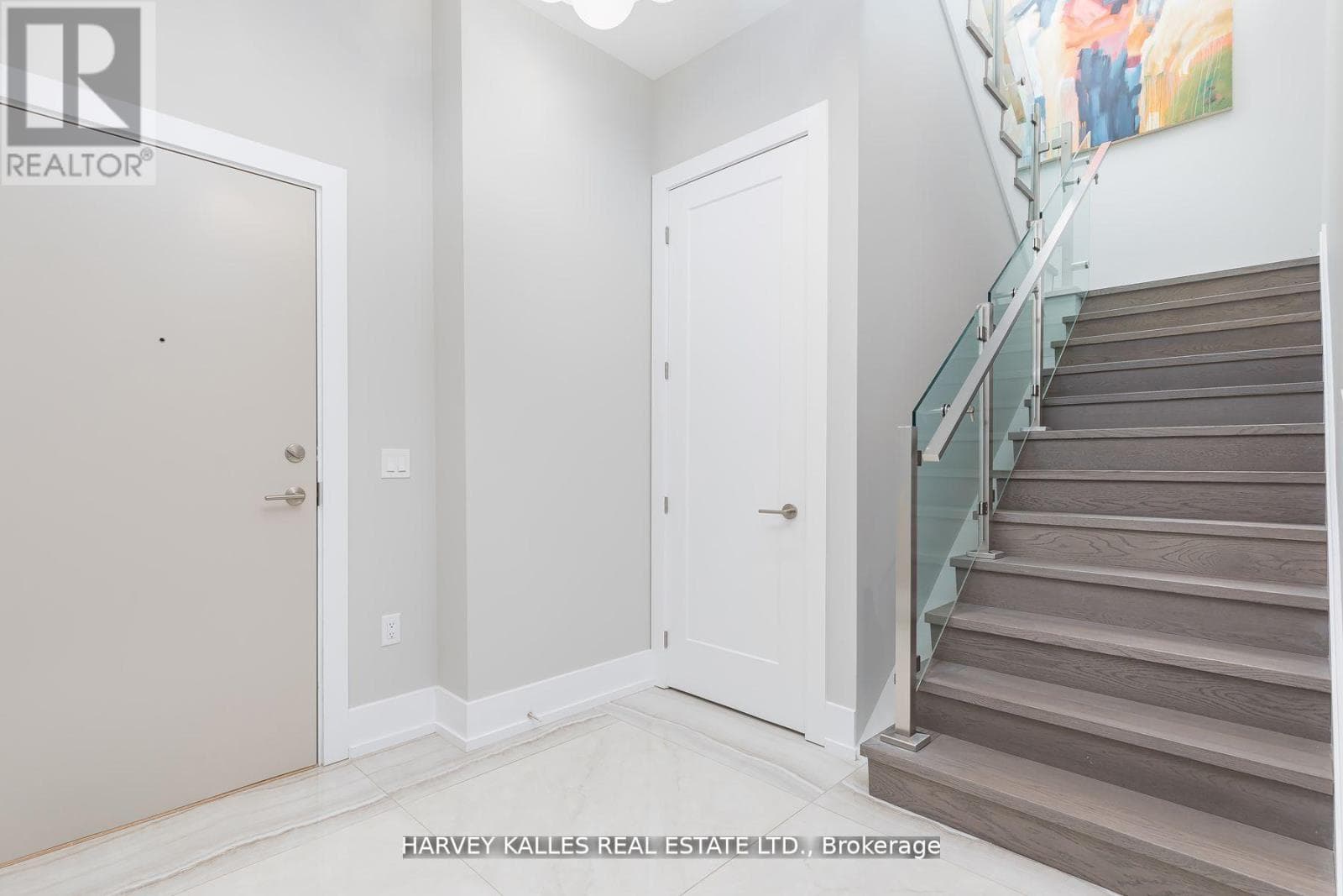 Single Family at 4802- 99 John Street, Toronto (Waterfront Communities), Ontario - Photo 4 - RE/MAX Garden City Realty