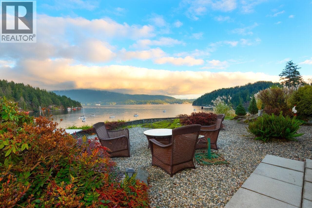 Single Family at 433 SENATOR Place, Bowen Island, British Columbia - Photo 2 - RE/MAX Garden City Realty