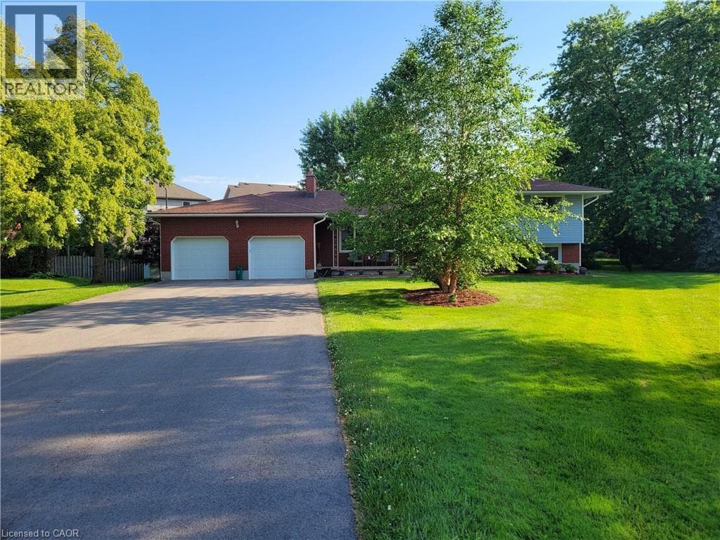 Single Family at 54 VALLEY Road, St. Catharines, Ontario - Photo 2 - RE/MAX Garden City Realty
