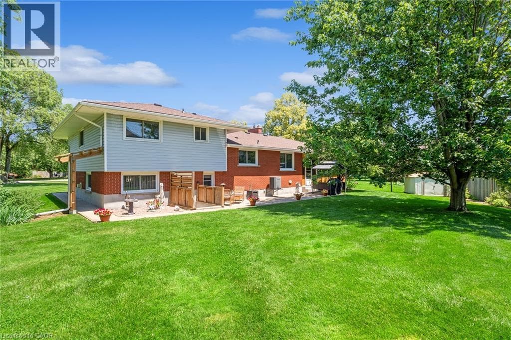 Single Family at 54 VALLEY Road, St. Catharines, Ontario - Photo 4 - RE/MAX Garden City Realty