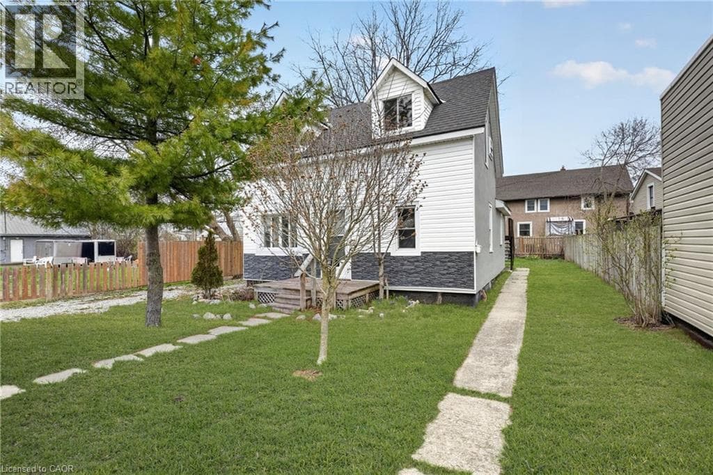 Single Family at 172 FRASER Street, Port Colborne, Ontario - Photo 5 - RE/MAX Garden City Realty