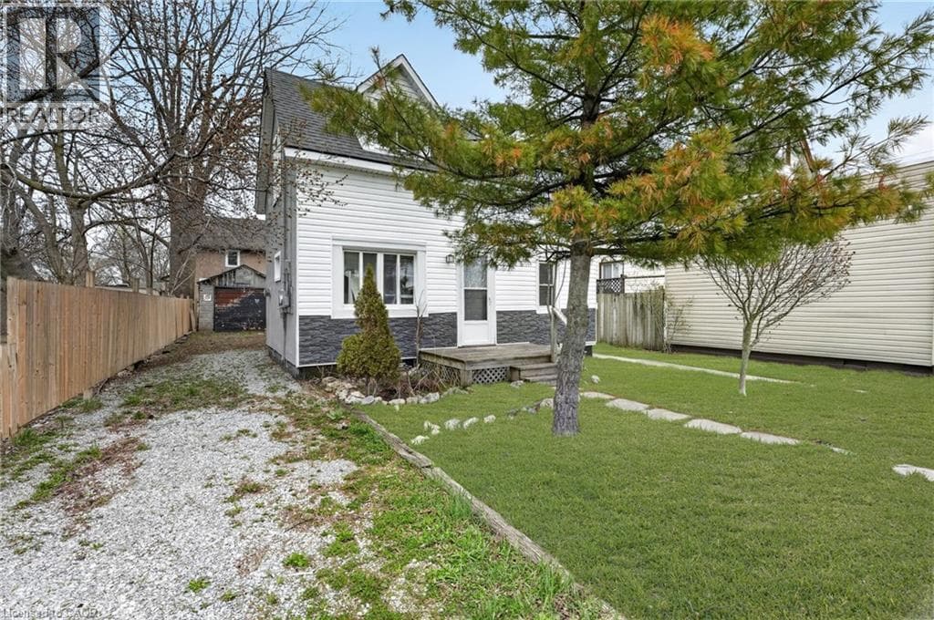 Single Family at 172 FRASER Street, Port Colborne, Ontario - Photo 7 - RE/MAX Garden City Realty