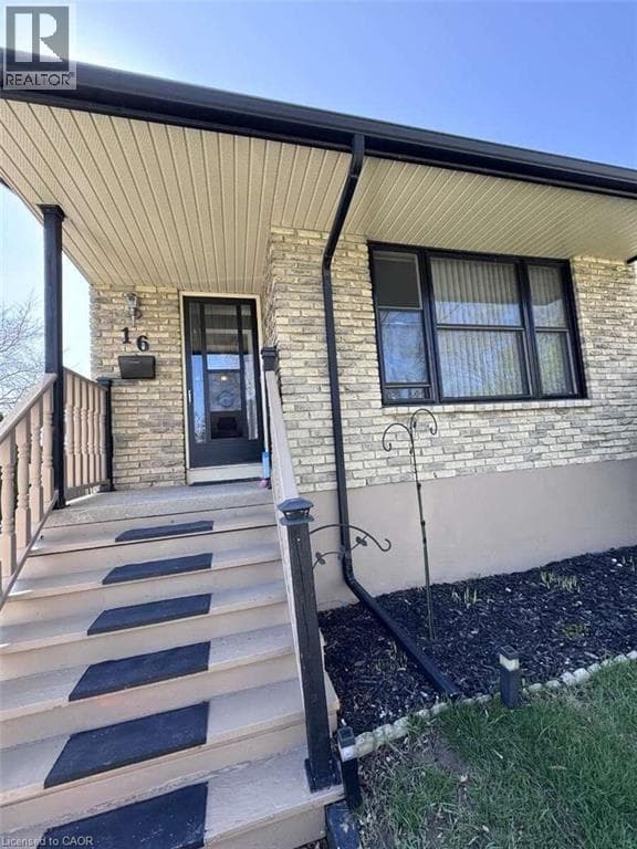 Single Family at 16 BULA Drive, St. Catharines, Ontario - Photo 2 - RE/MAX Garden City Realty