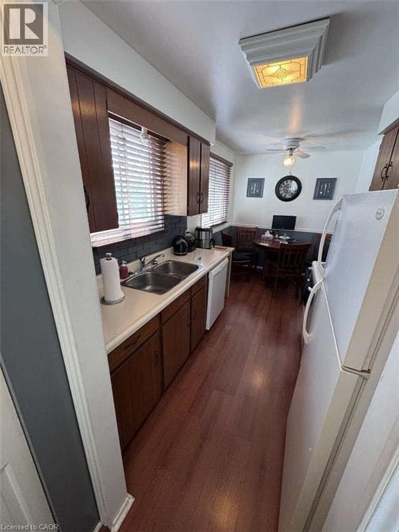 Single Family at 16 BULA Drive, St. Catharines, Ontario - Photo 4 - RE/MAX Garden City Realty