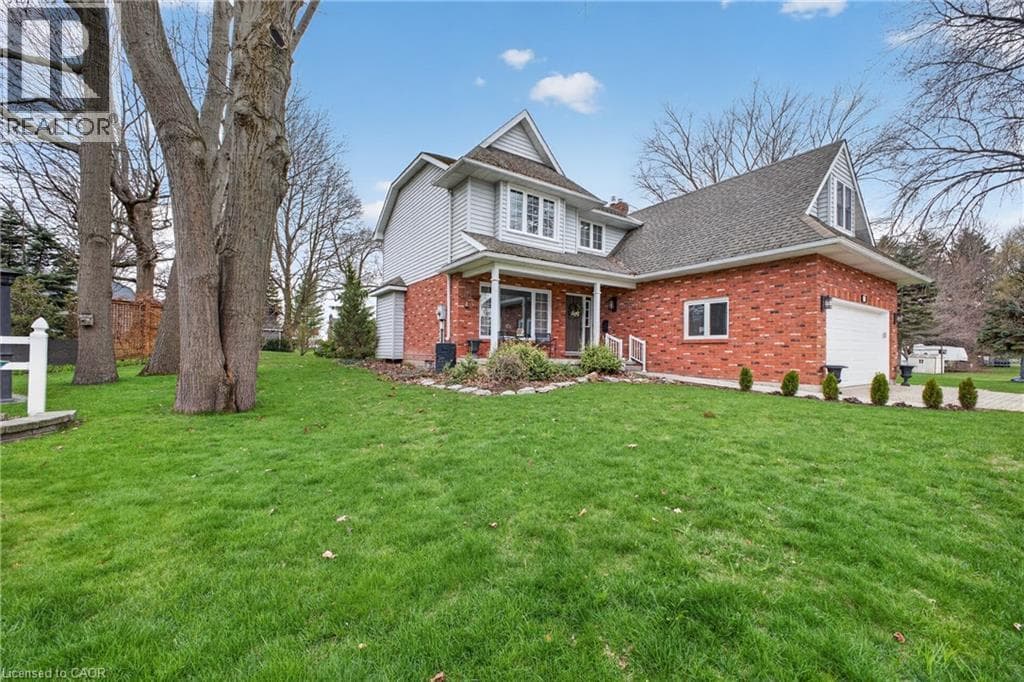 Single Family at 24 LAKESIDE Place, Port Colborne, Ontario - Photo 5 - RE/MAX Garden City Realty