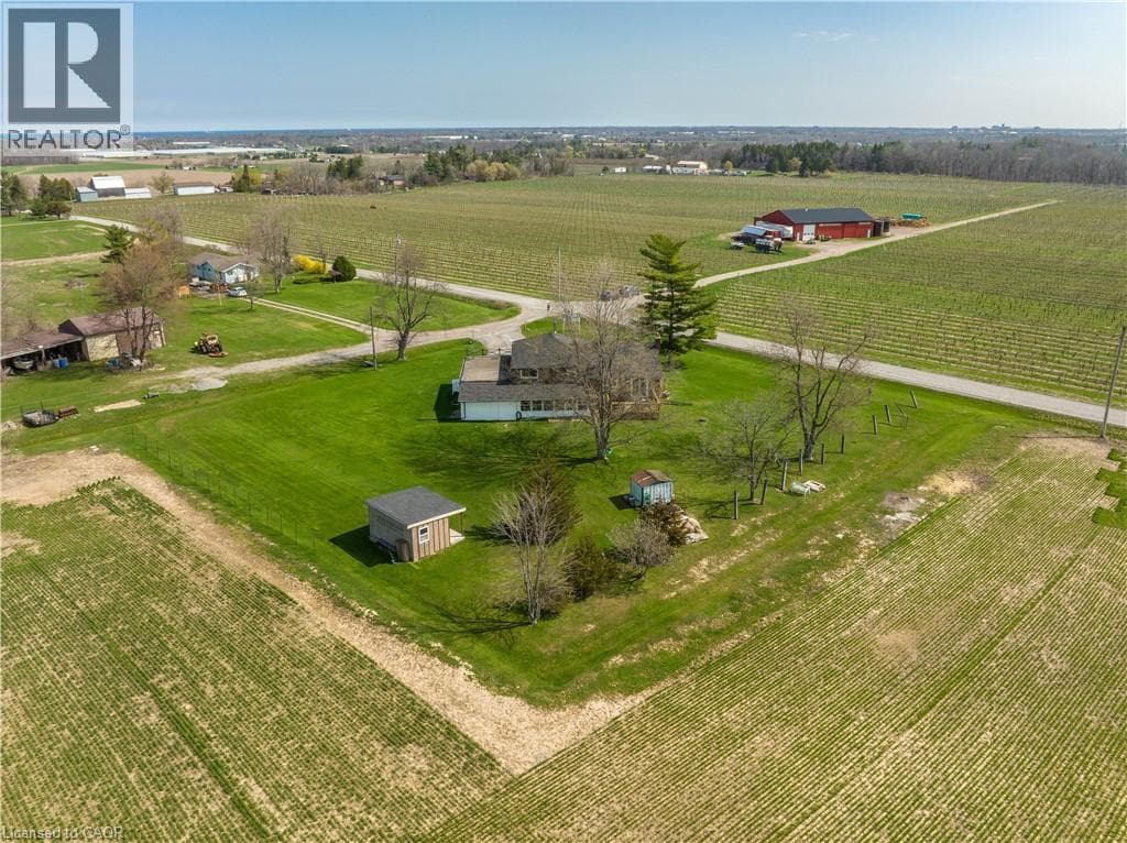 Single Family at 3542 FIFTEENTH Street, Lincoln, Ontario - Photo 5 - RE/MAX Garden City Realty