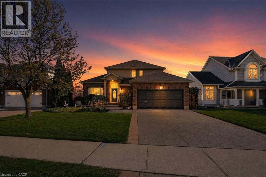 Single Family at 119 DORCHESTER Drive, Grimsby, Ontario - Photo 2 - RE/MAX Garden City Realty