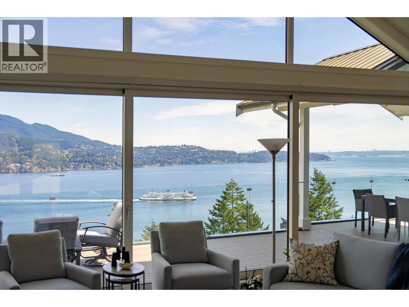 743 CHANNELVIEW Drive
