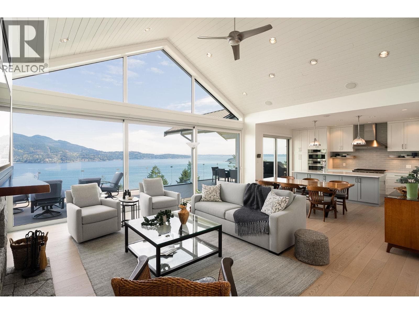 Single Family at 743 CHANNELVIEW Drive, Bowen Island, British Columbia - Photo 7 - RE/MAX Garden City Realty